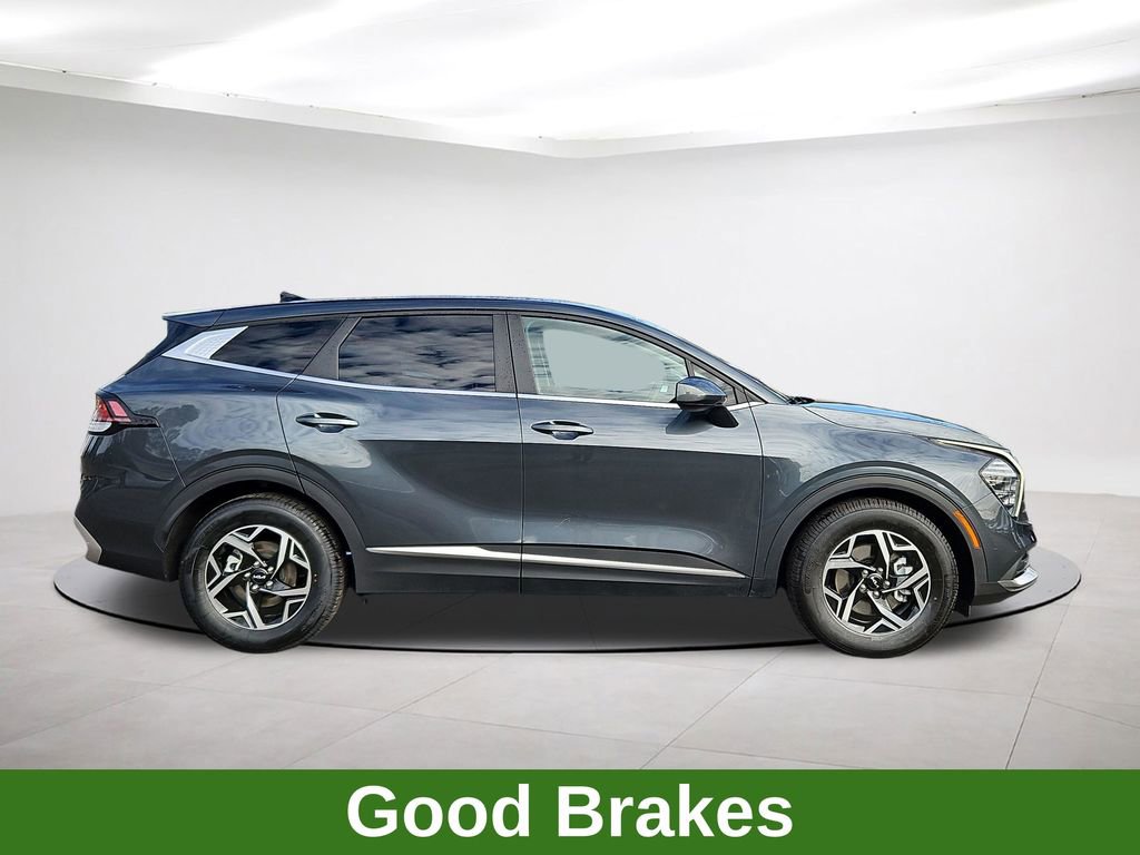 Used 2024 Kia Sportage LX image 8