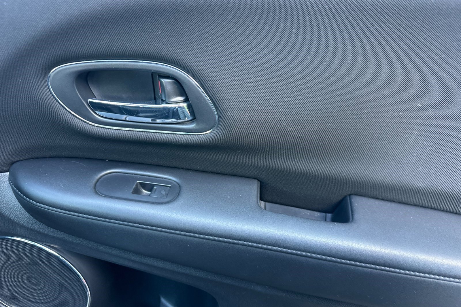 Used 2016 Honda HR-V EX image 21