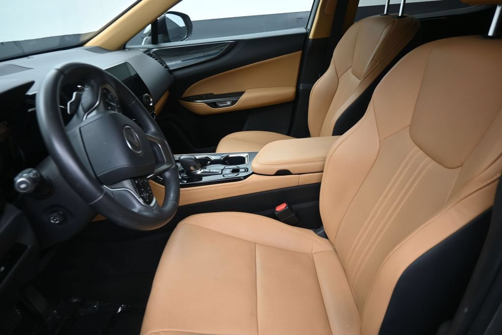 Used 2024 Lexus NX 250 FWD image 12
