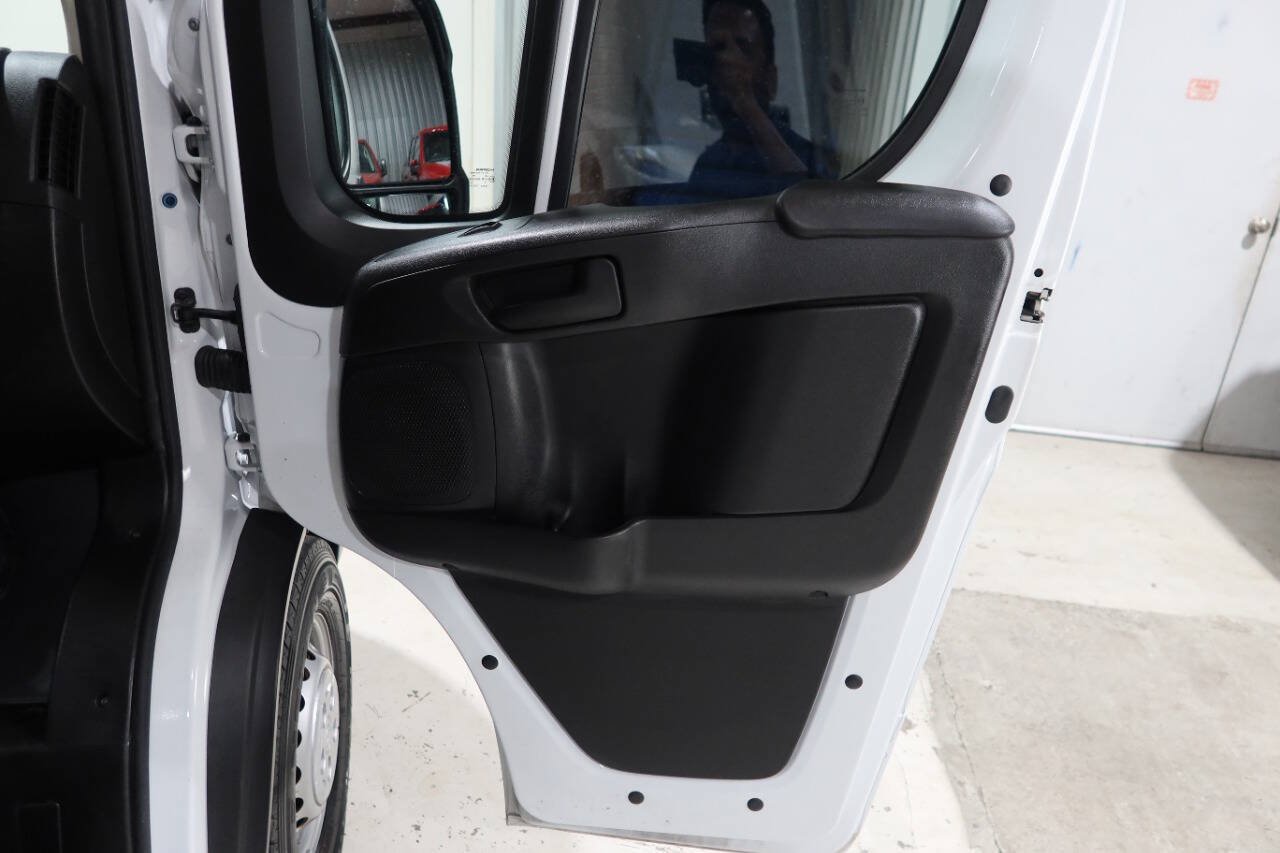 Used 2024 RAM ProMaster 2500 w/ Convenience Group FWD image 14