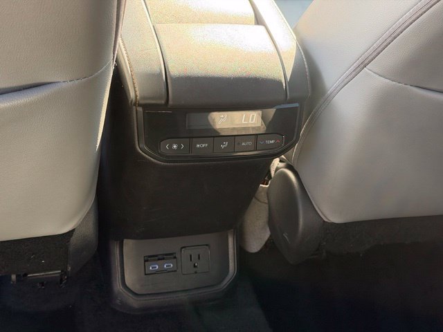 Certified 2022 Toyota Highlander Bronze Edition AWD/4WD image 20
