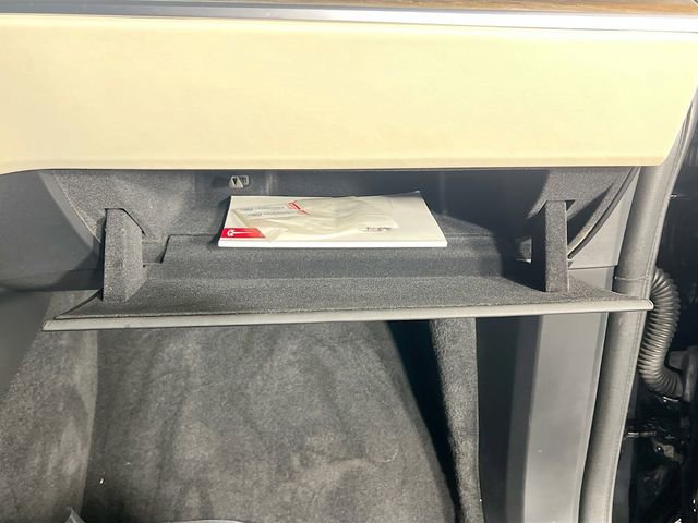 Used 2022 Tesla Model X image 29