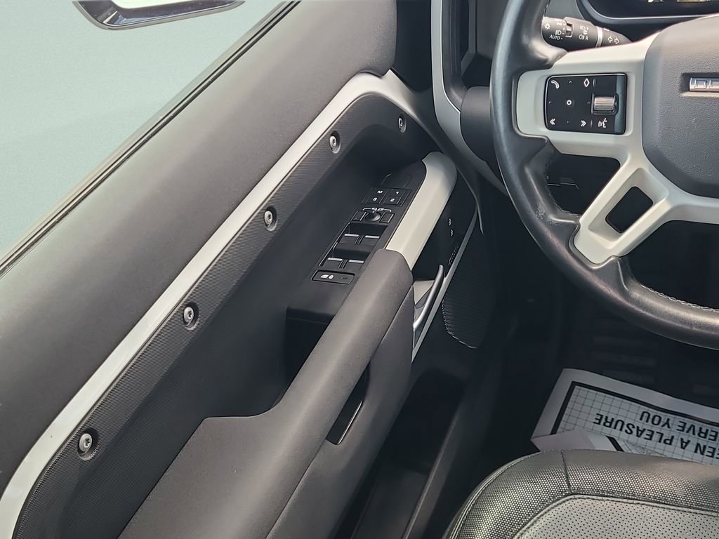 Used 2023 Land Rover Defender 110 X-Dynamic SE image 21