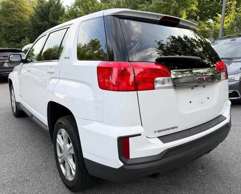 Used 2017 GMC Terrain SLE FWD image 5