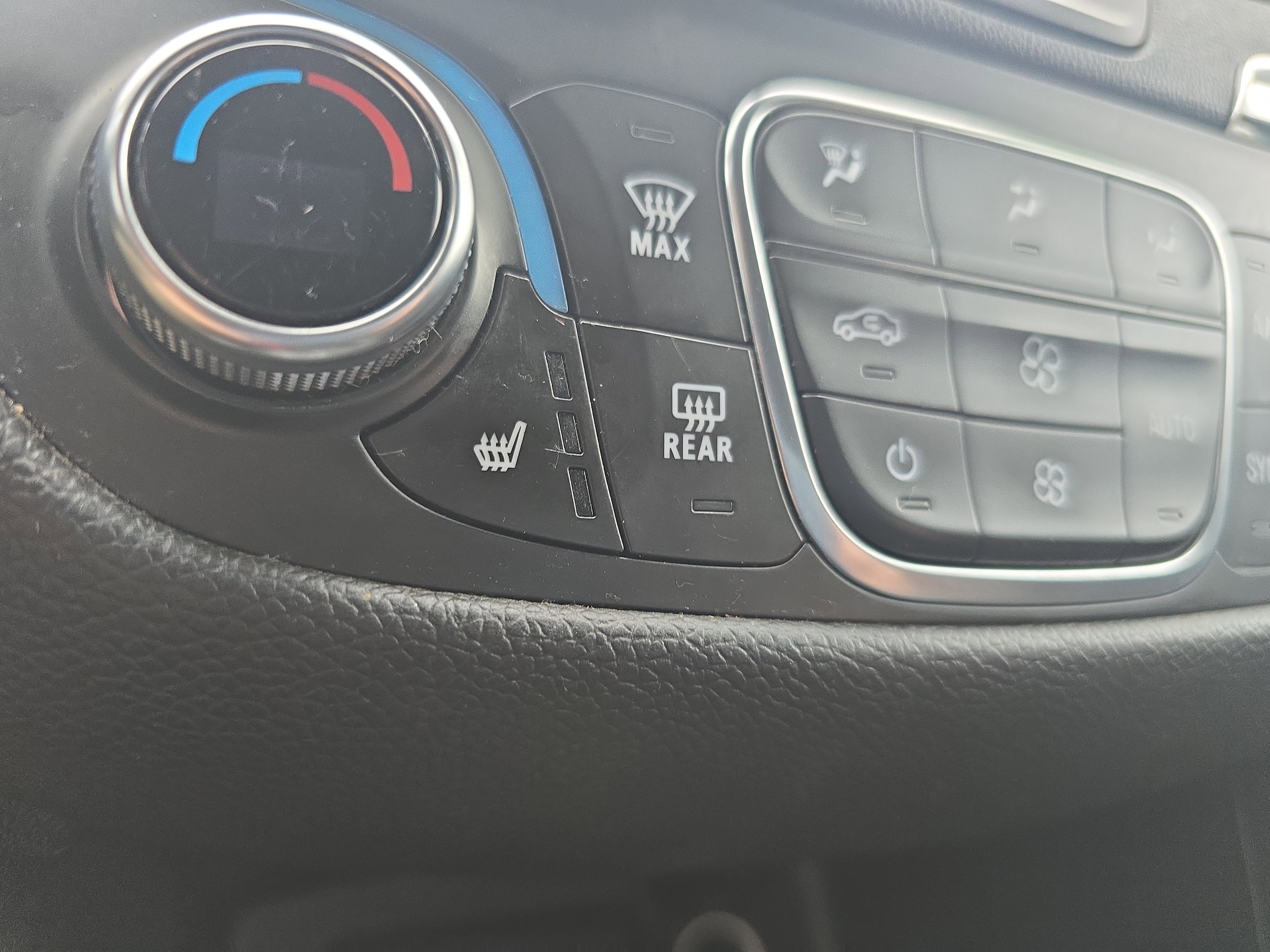 Used 2019 Chevrolet Equinox LT image 29