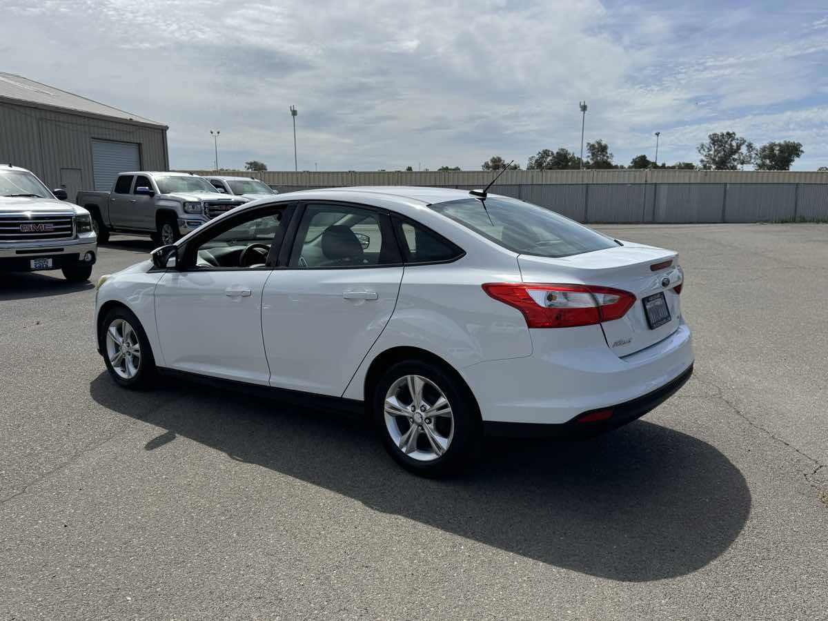 Used 2013 Ford Focus SE FWD image 7