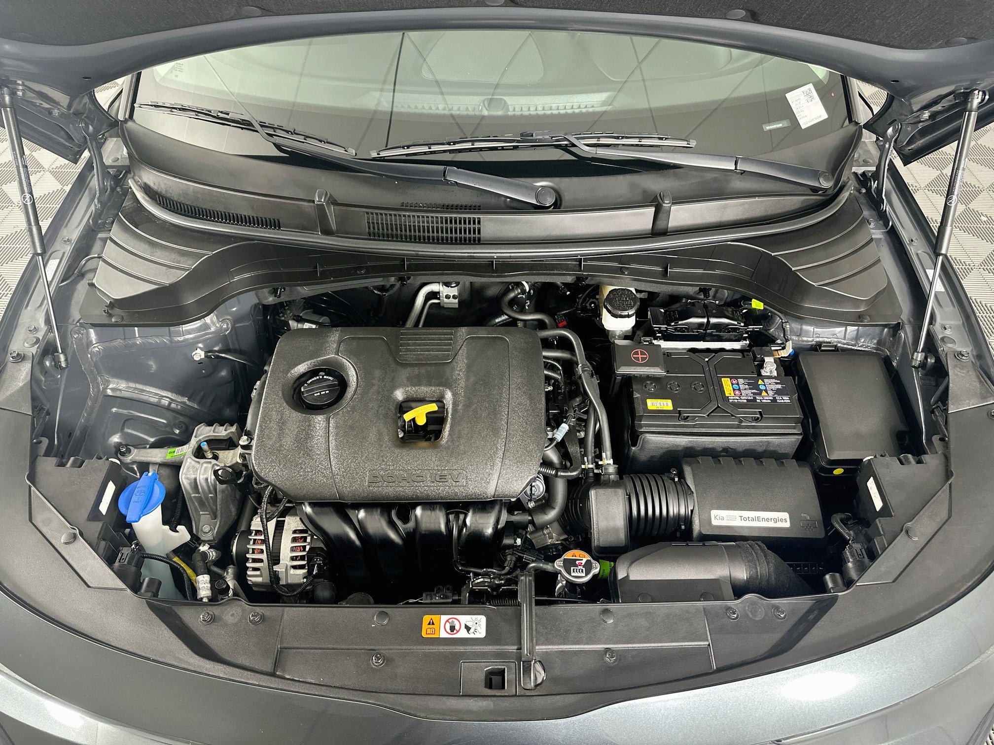 Used 2025 Kia Soul LX w/ LX Technology Package FWD image 32