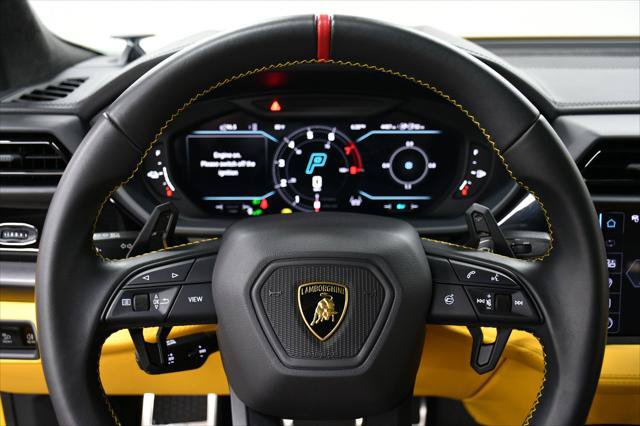 Used 2025 Lamborghini Urus SE AWD/4WD image 47