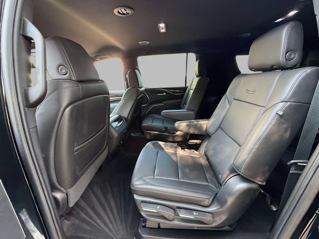 Used 2023 Cadillac Escalade ESV Luxury AWD/4WD image 20