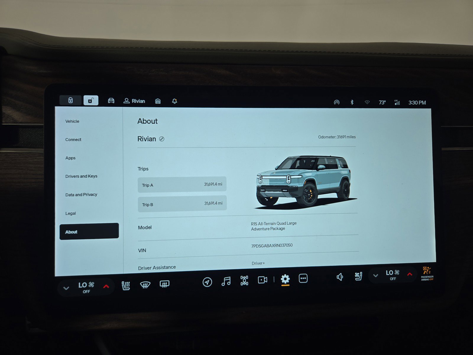 Used 2024 Rivian R1S Adventure AWD/4WD image 29