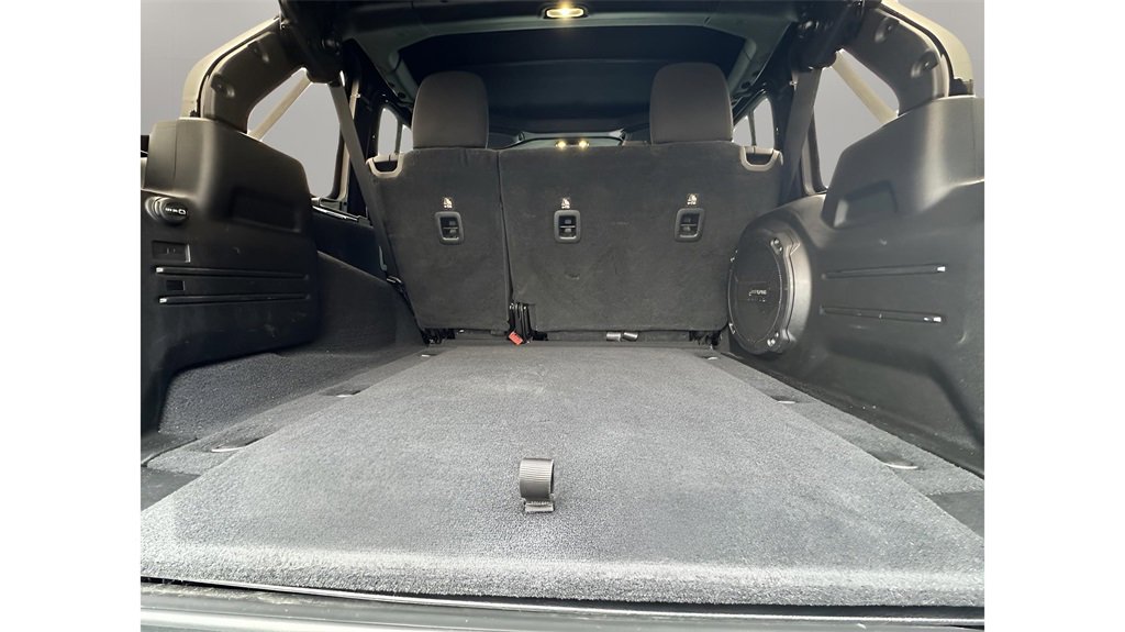 Used 2019 Jeep Wrangler Unlimited Sahara image 34
