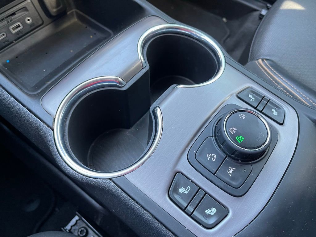 Used 2023 GMC Terrain AT4 image 11