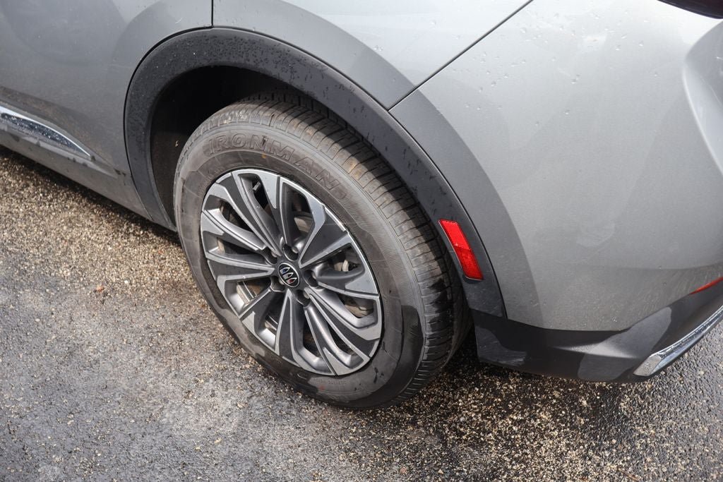 Used 2024 Buick Envision Preferred AWD/4WD image 10
