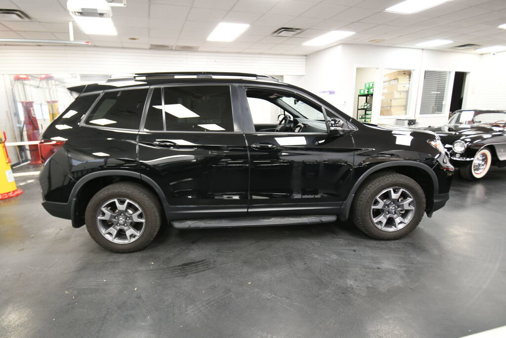 Used 2023 Honda Passport TrailSport image 8