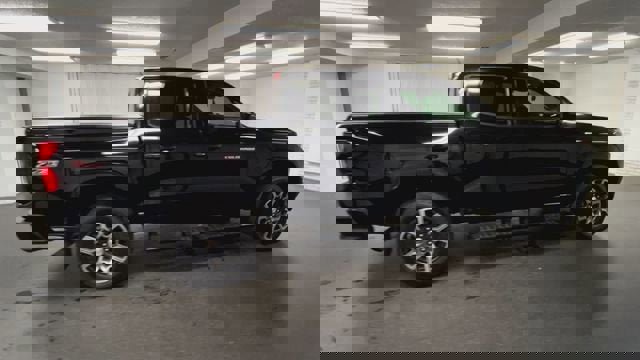 Certified 2024 Chevrolet Colorado LT w/ LT Convenience Package III image 9