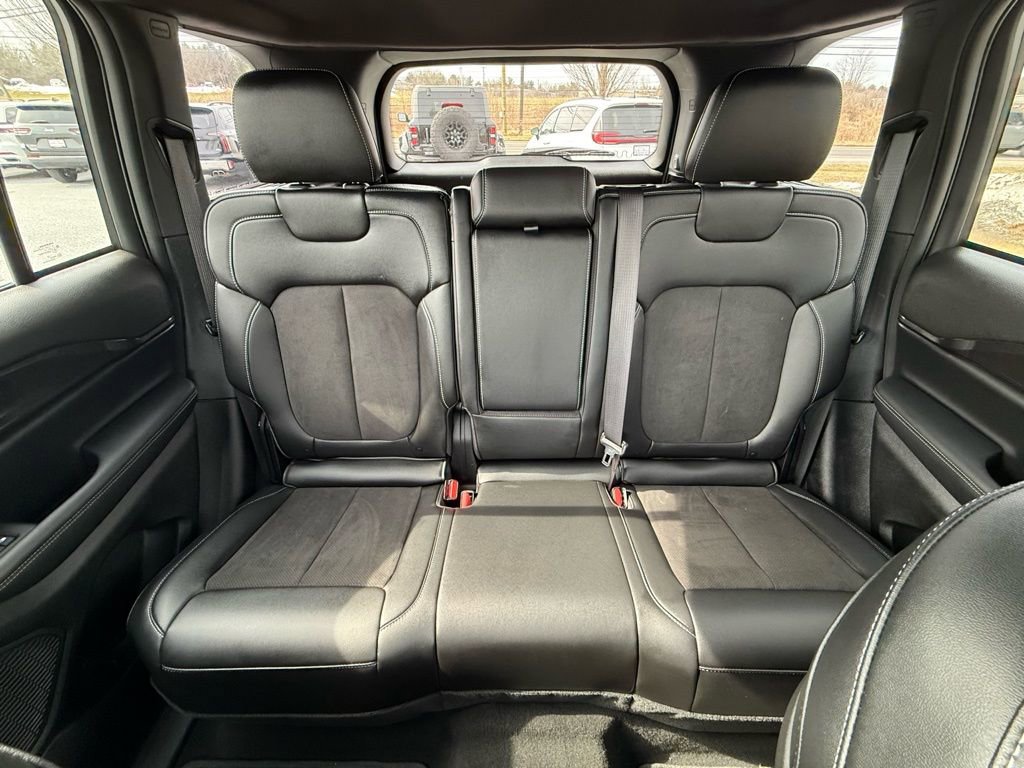 Certified 2023 Jeep Grand Cherokee Altitude AWD/4WD image 28