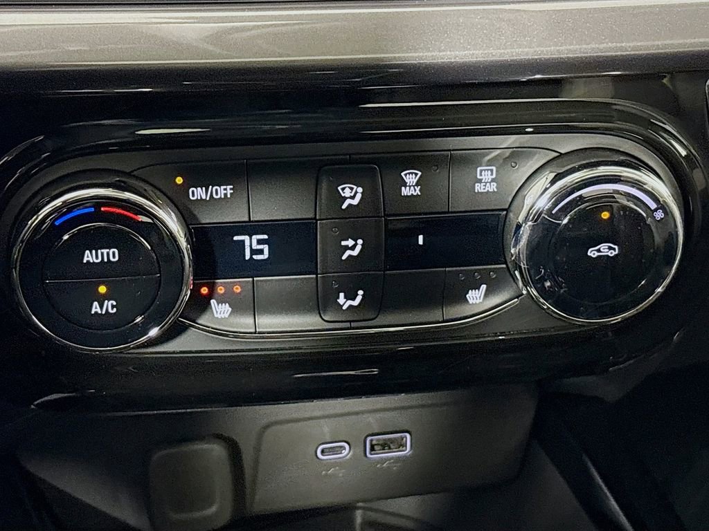 New 2026 Chevrolet Trax ACTIV w/ Sunroof Package image 16