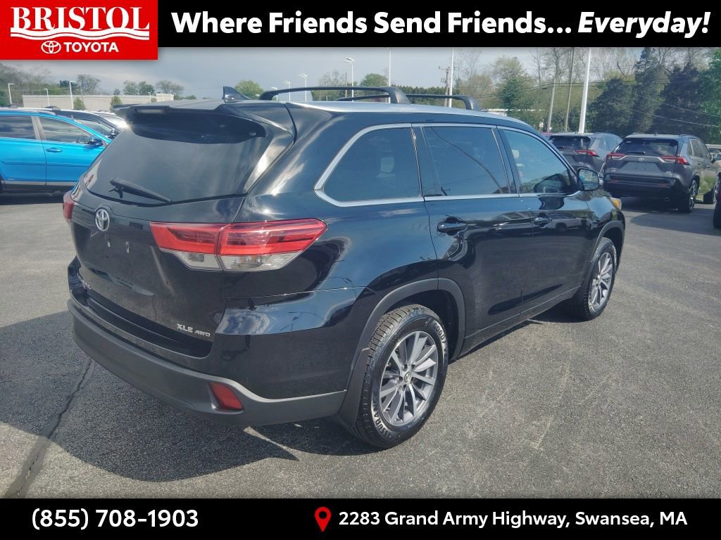 Used 2018 Toyota Highlander XLE AWD/4WD image 7
