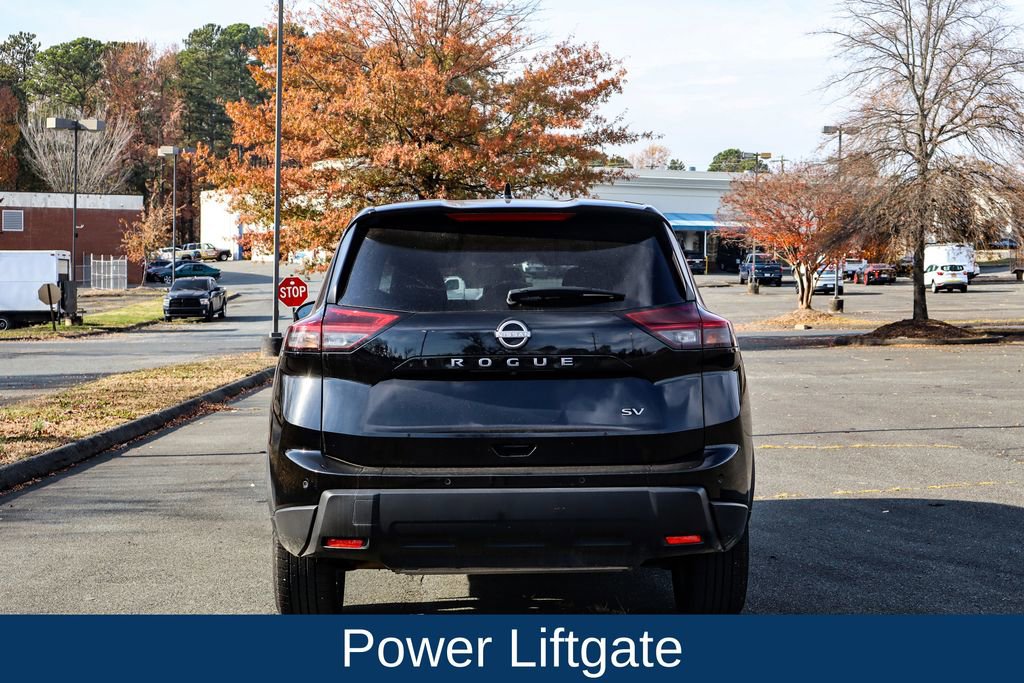 Used 2024 Nissan Rogue SV image 6