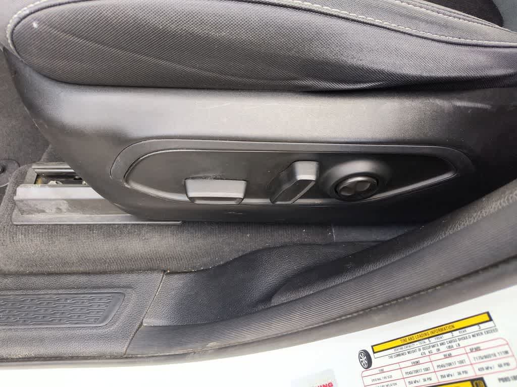 Used 2023 Jeep Grand Cherokee Laredo image 12