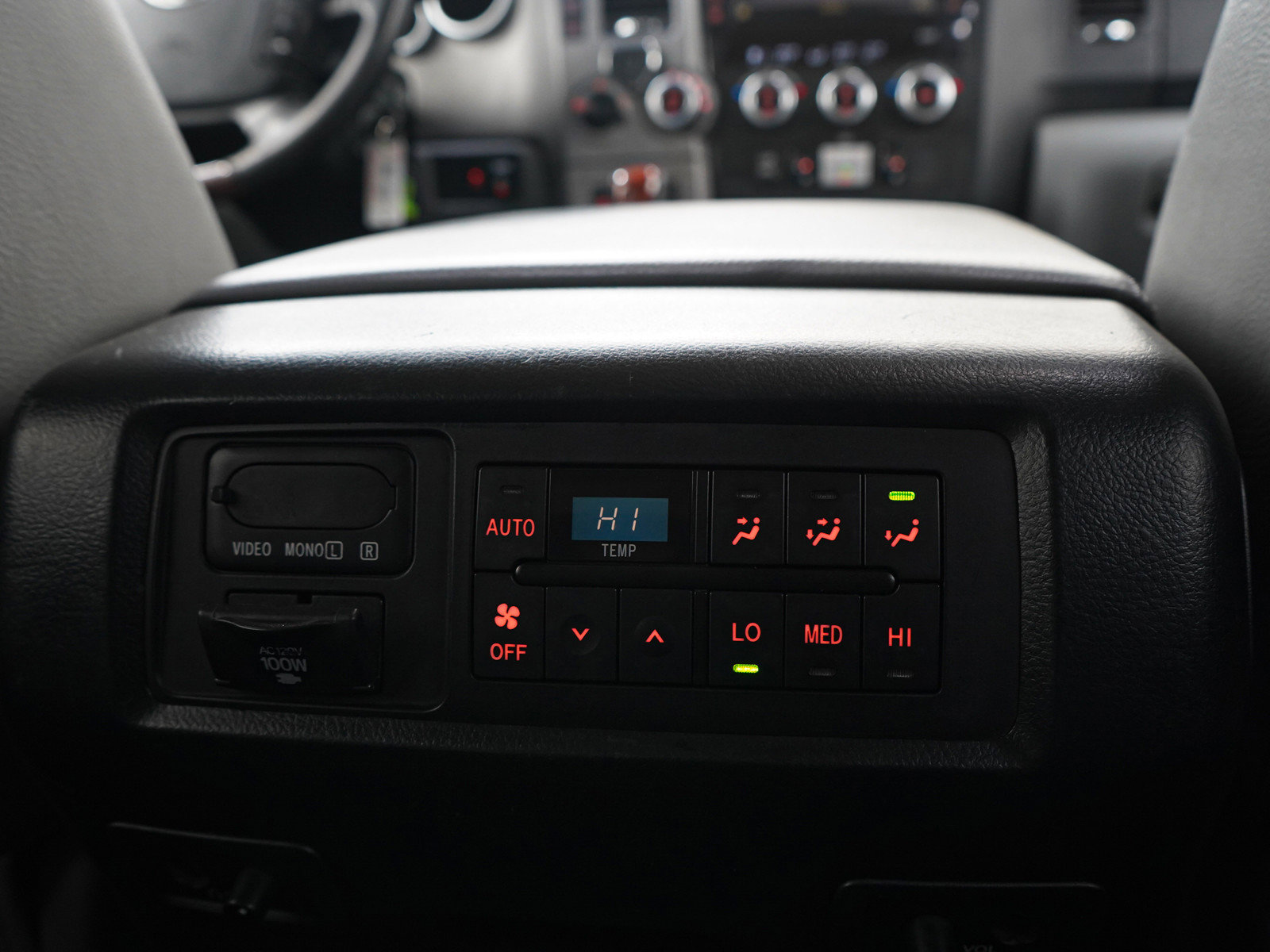 Used 2012 Toyota Sequoia Platinum AWD/4WD image 15