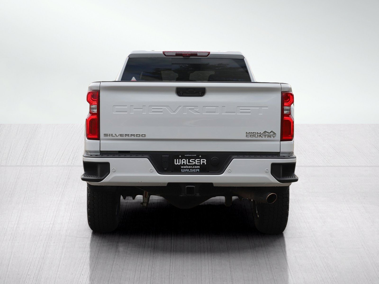 Used 2024 Chevrolet Silverado 3500 High Country w/ High Country Premium Package AWD/4WD image 4