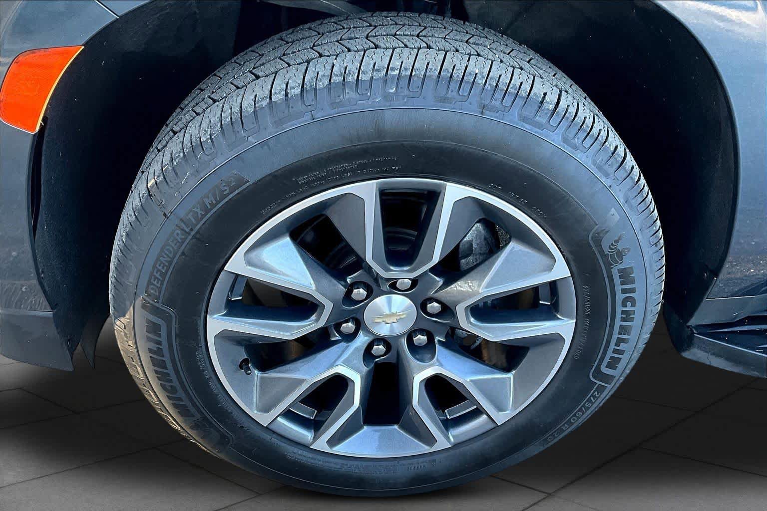 Used 2021 Chevrolet Tahoe LT w/ LT Signature Package AWD/4WD image 11