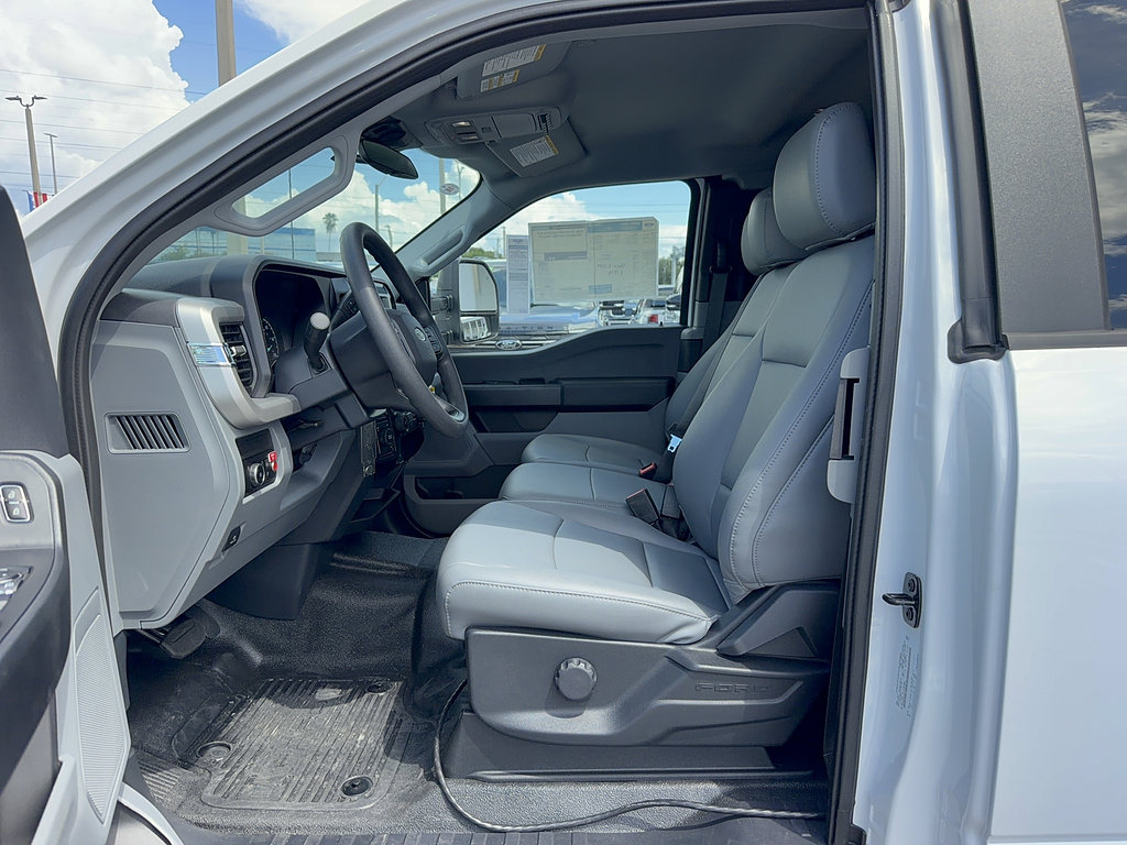 New 2026 Ford F550 4x4 Supercab Super Duty image 21