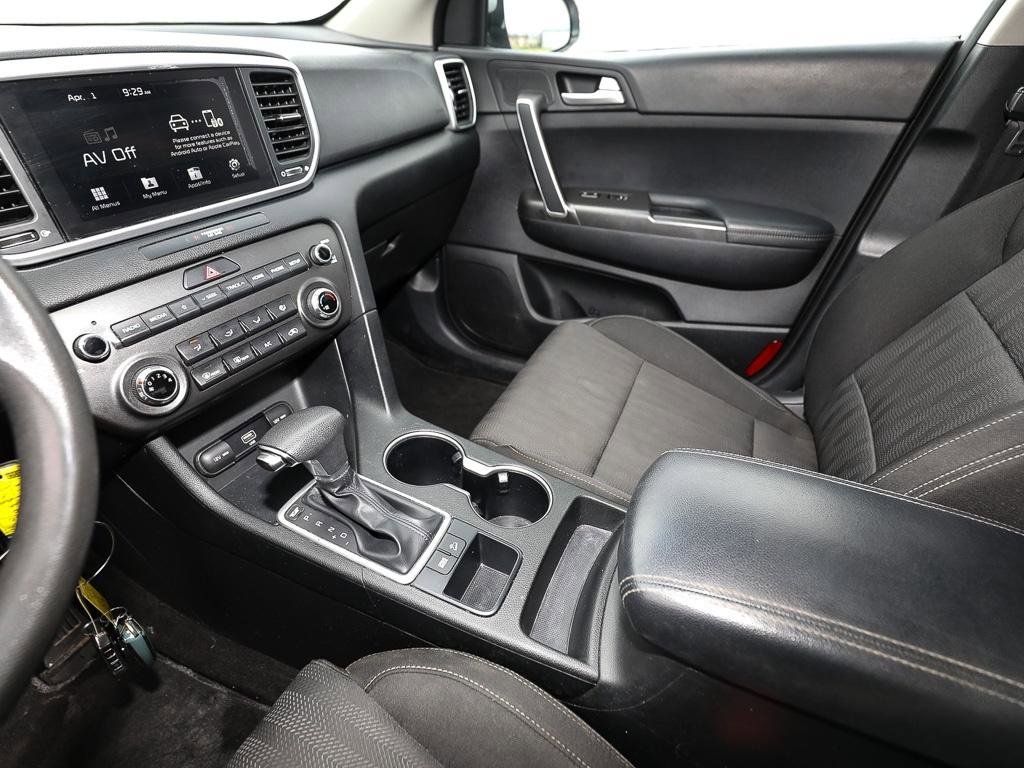 Used 2020 Kia Sportage LX image 17