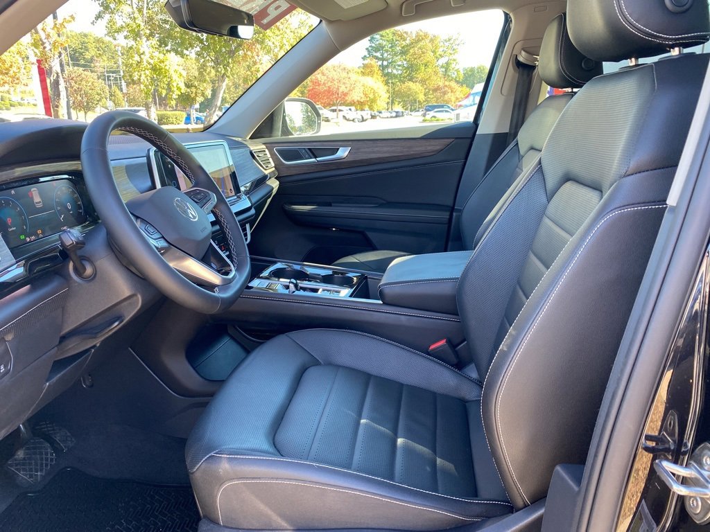 Used 2025 Volkswagen Atlas SEL image 26