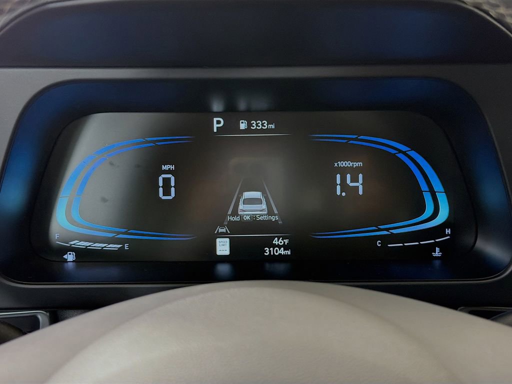 Used 2025 Hyundai Elantra Sport FWD image 15