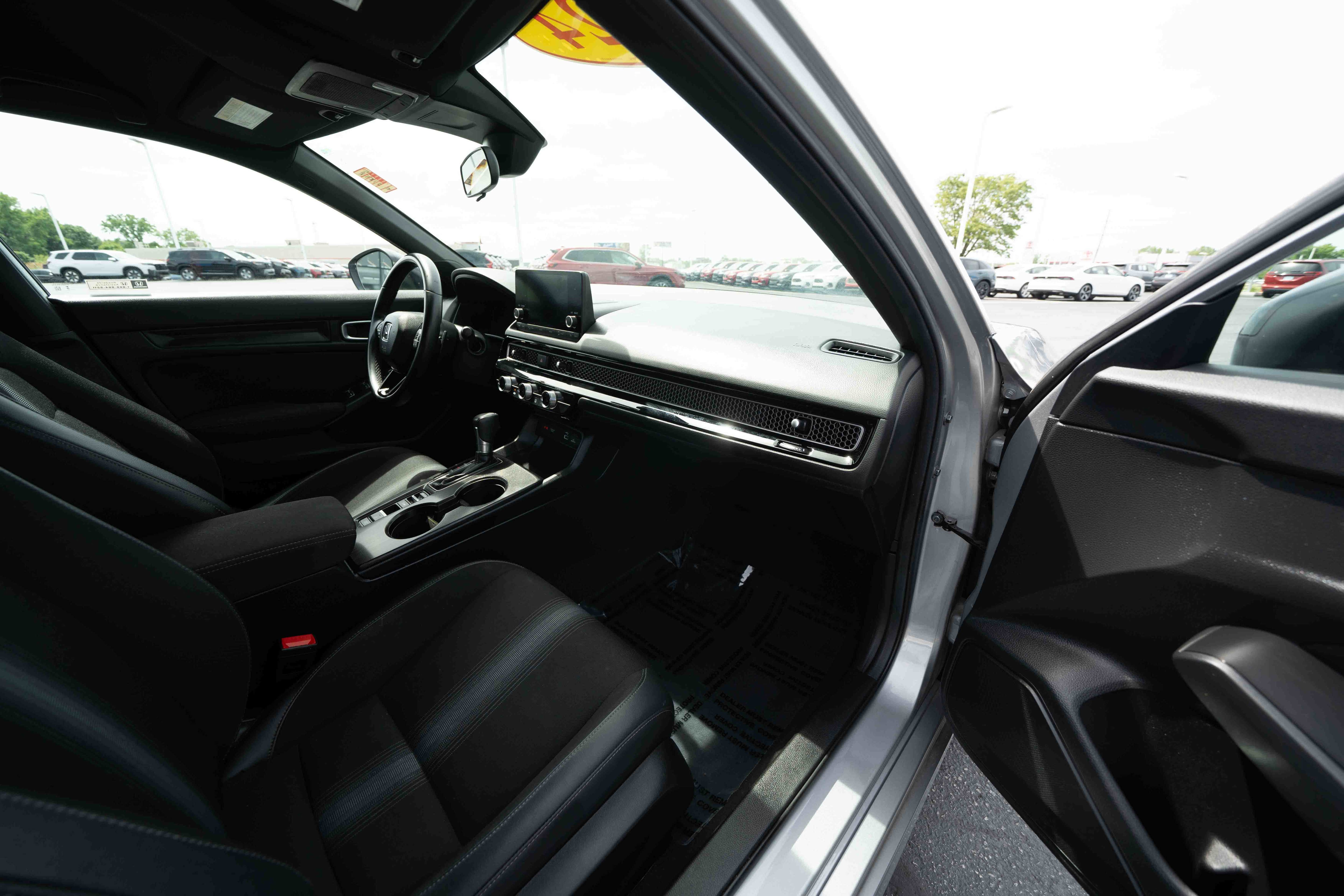 Used 2024 Honda Civic Sport image 25
