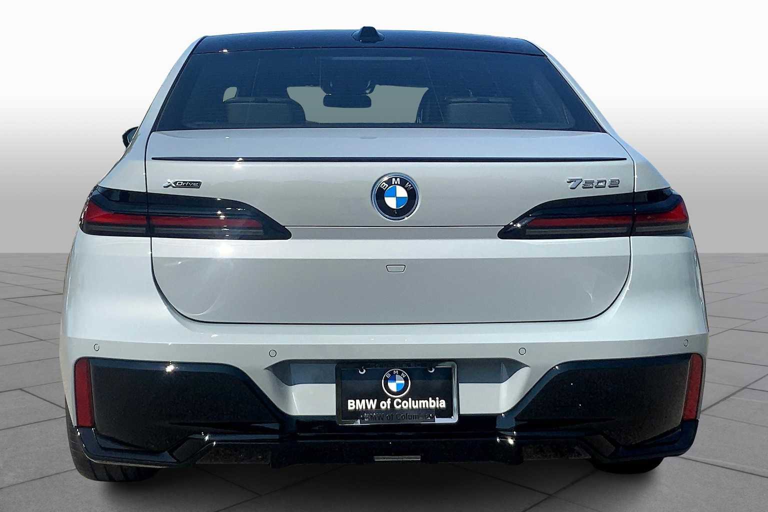 New 2026 BMW 750e xDrive w/ Executive Package image 4