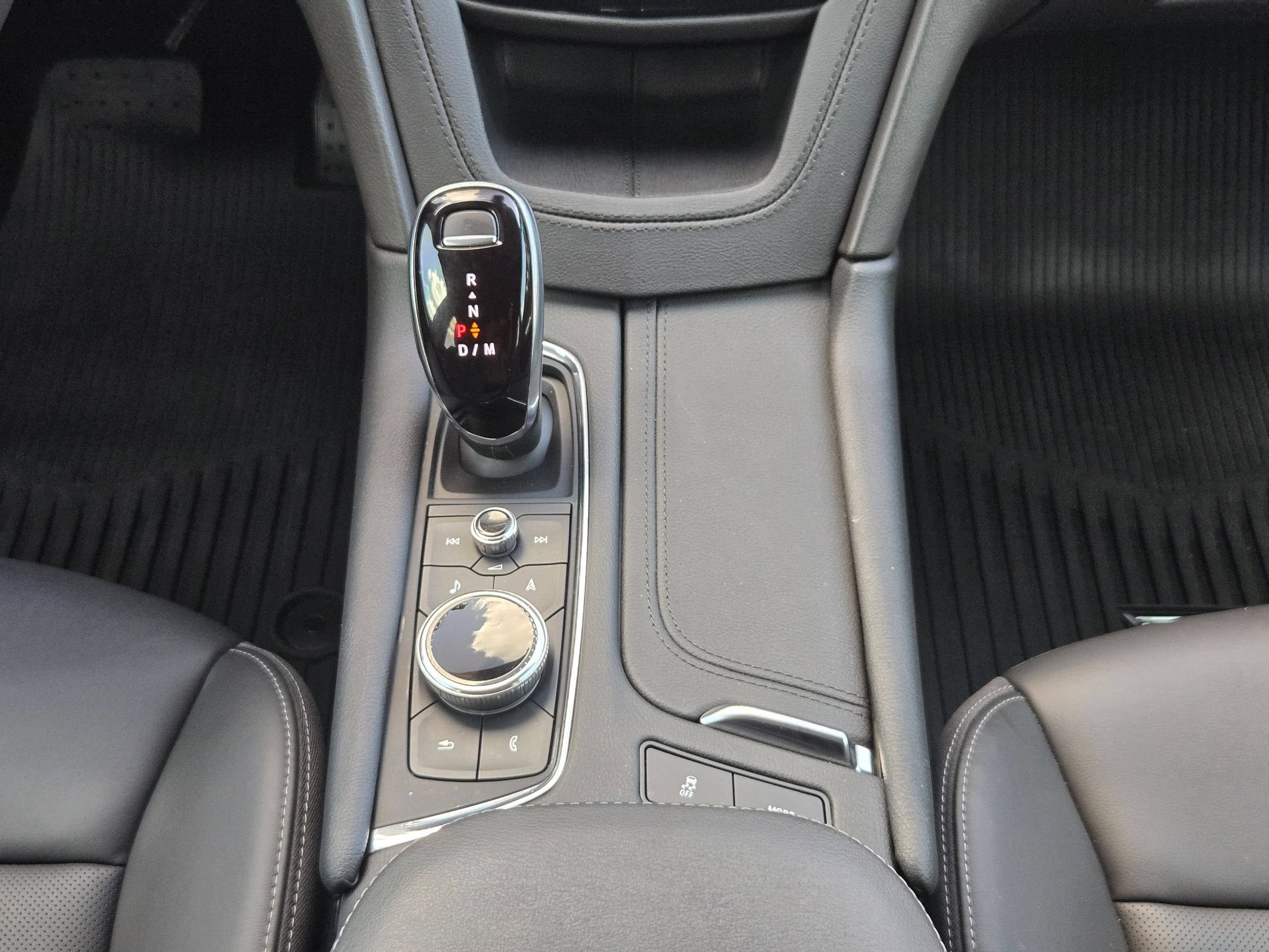 Used 2022 Cadillac XT6 Premium Luxury w/ Technology Package FWD image 20