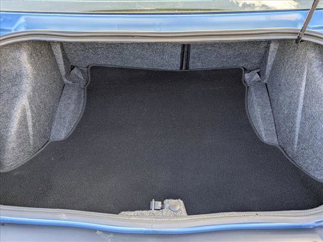 Used 2022 Dodge Challenger SXT image 6