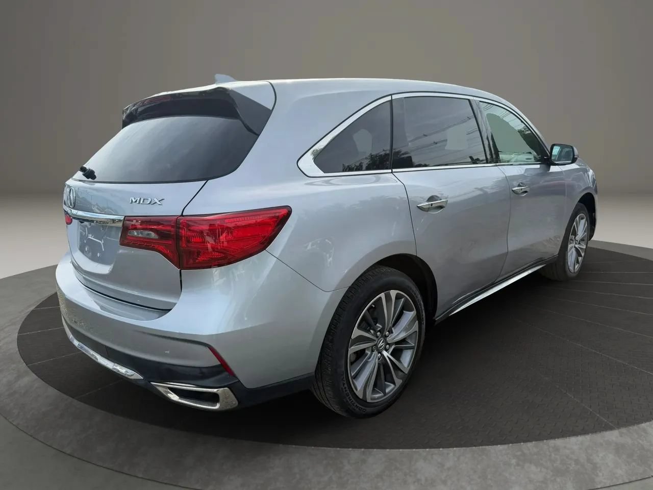 Used 2017 Acura MDX FWD w/ Technology Package image 5