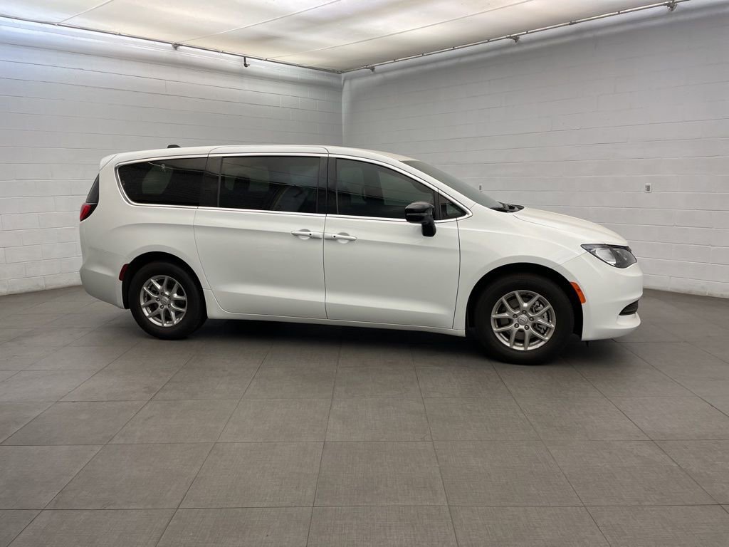 New 2026 Chrysler Voyager LX image 2