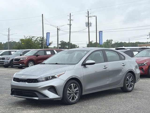 Used 2024 Kia Forte LXS FWD image 16