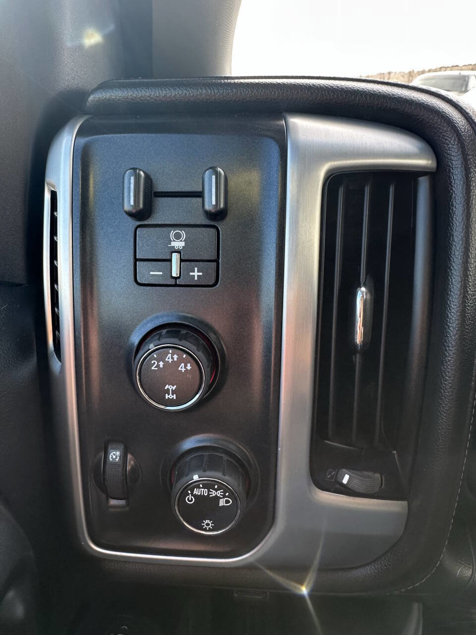 Used 2016 GMC Sierra 2500 SLE image 15