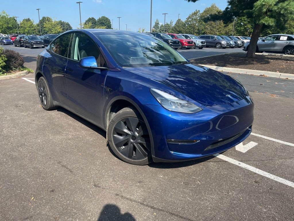 Used 2024 Tesla Model Y Long Range RWD image 8