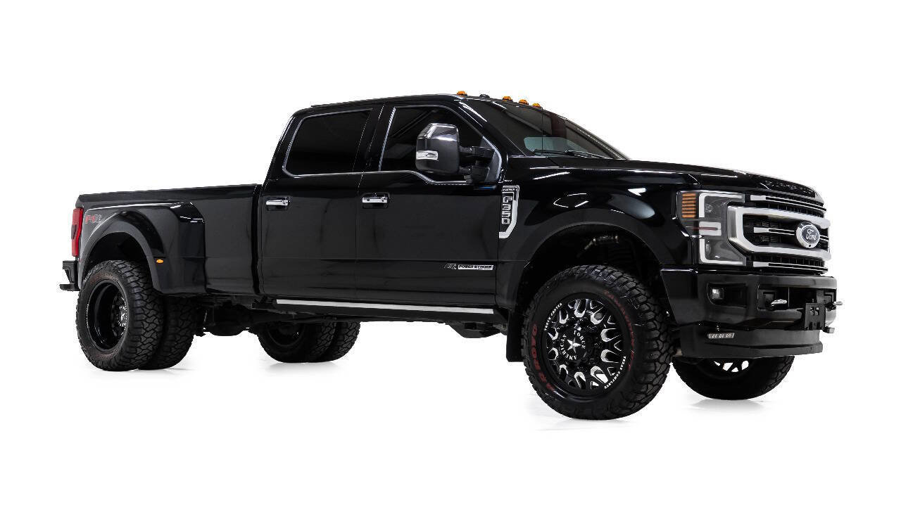 Used 2017 Ford F350 Platinum w/ Platinum Ultimate Package AWD/4WD image 1