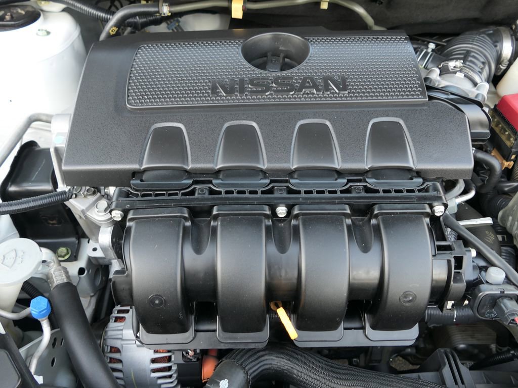 Used 2015 Nissan Sentra S image 30