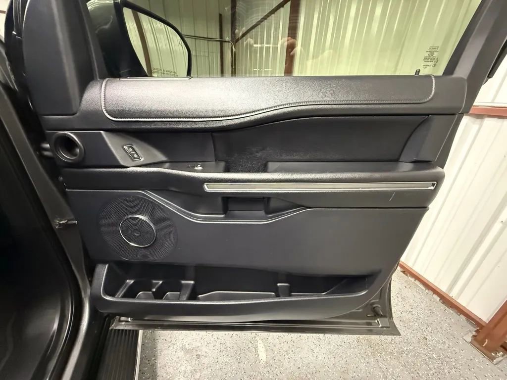 Used 2020 Ford Expedition XLT w/ Equipment Group 202A image 11