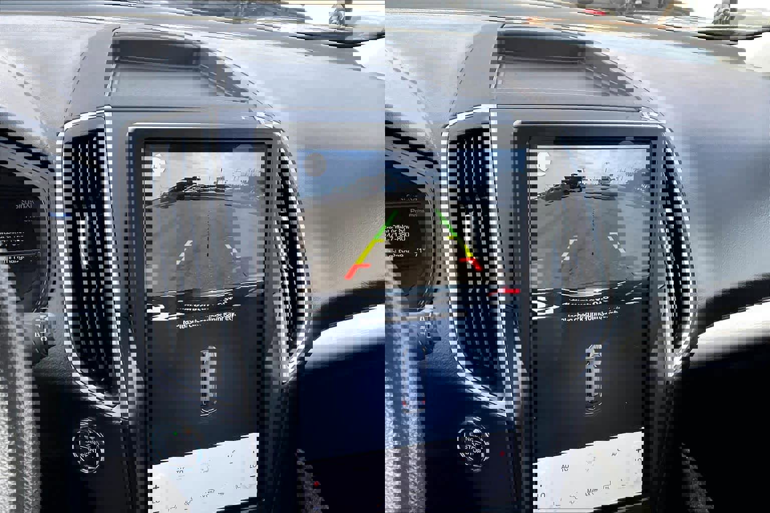 Used 2024 Ford Edge SEL image 26