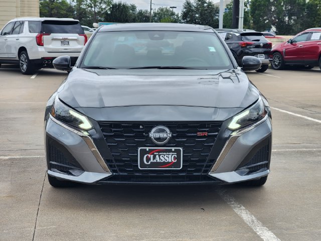 Used 2024 Nissan Altima 2.5 SR w/ SR Premium Package AWD/4WD image 2