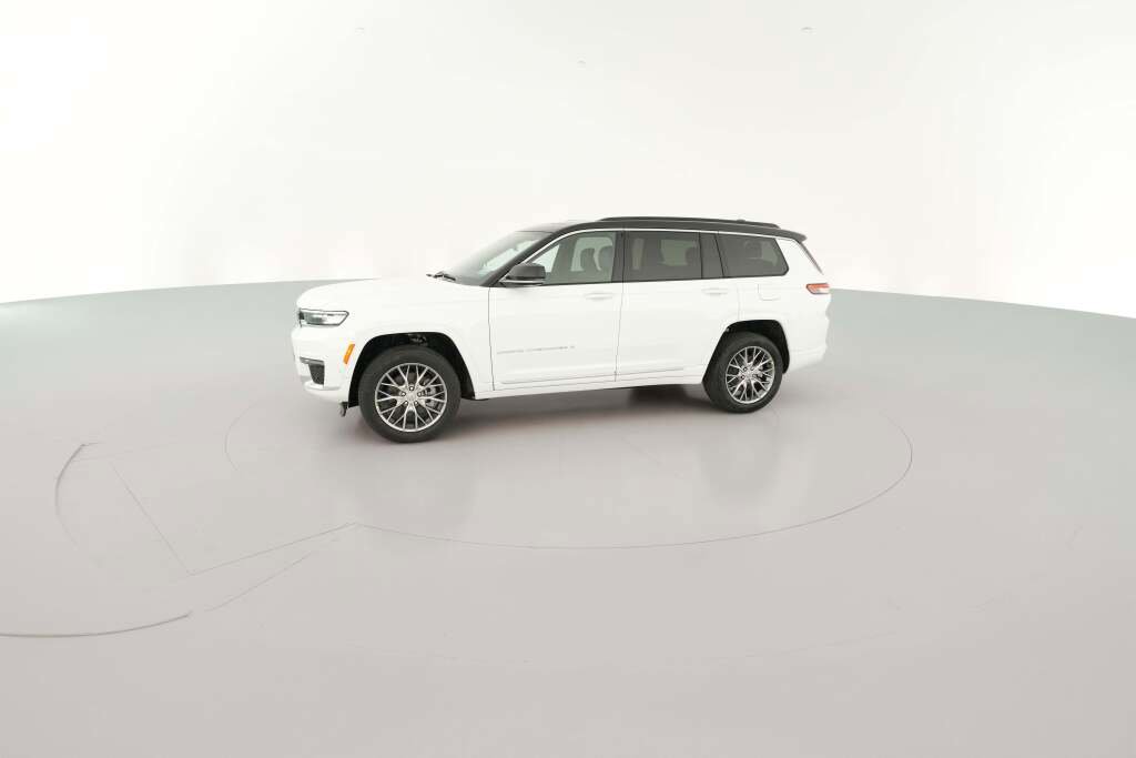 New 2025 Jeep Grand Cherokee L Summit w/ Luxury Tech Group V image 5