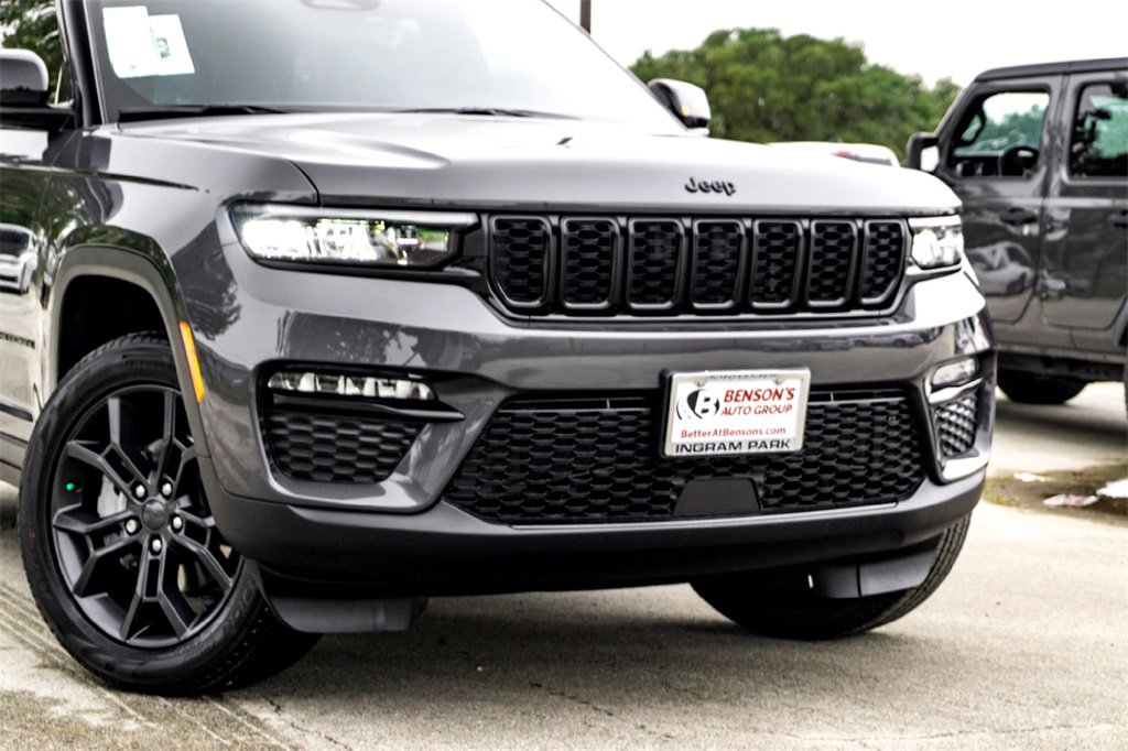 New 2025 Jeep Grand Cherokee Limited w/ MOPAR Finishing Package image 3