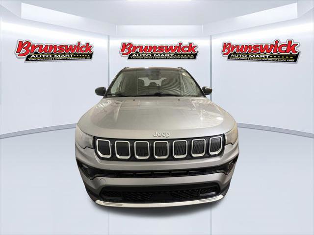 Certified 2022 Jeep Compass Limited image 3