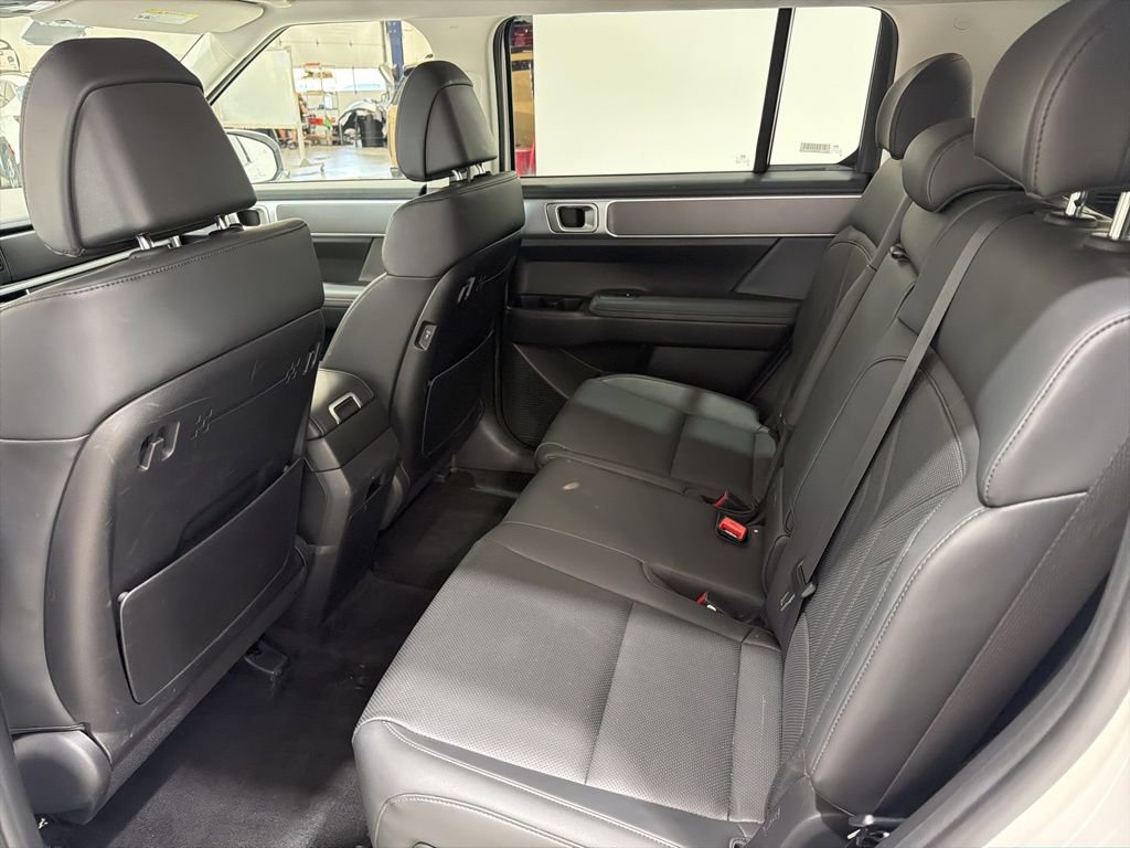 Certified 2025 Hyundai Santa Fe SEL image 25