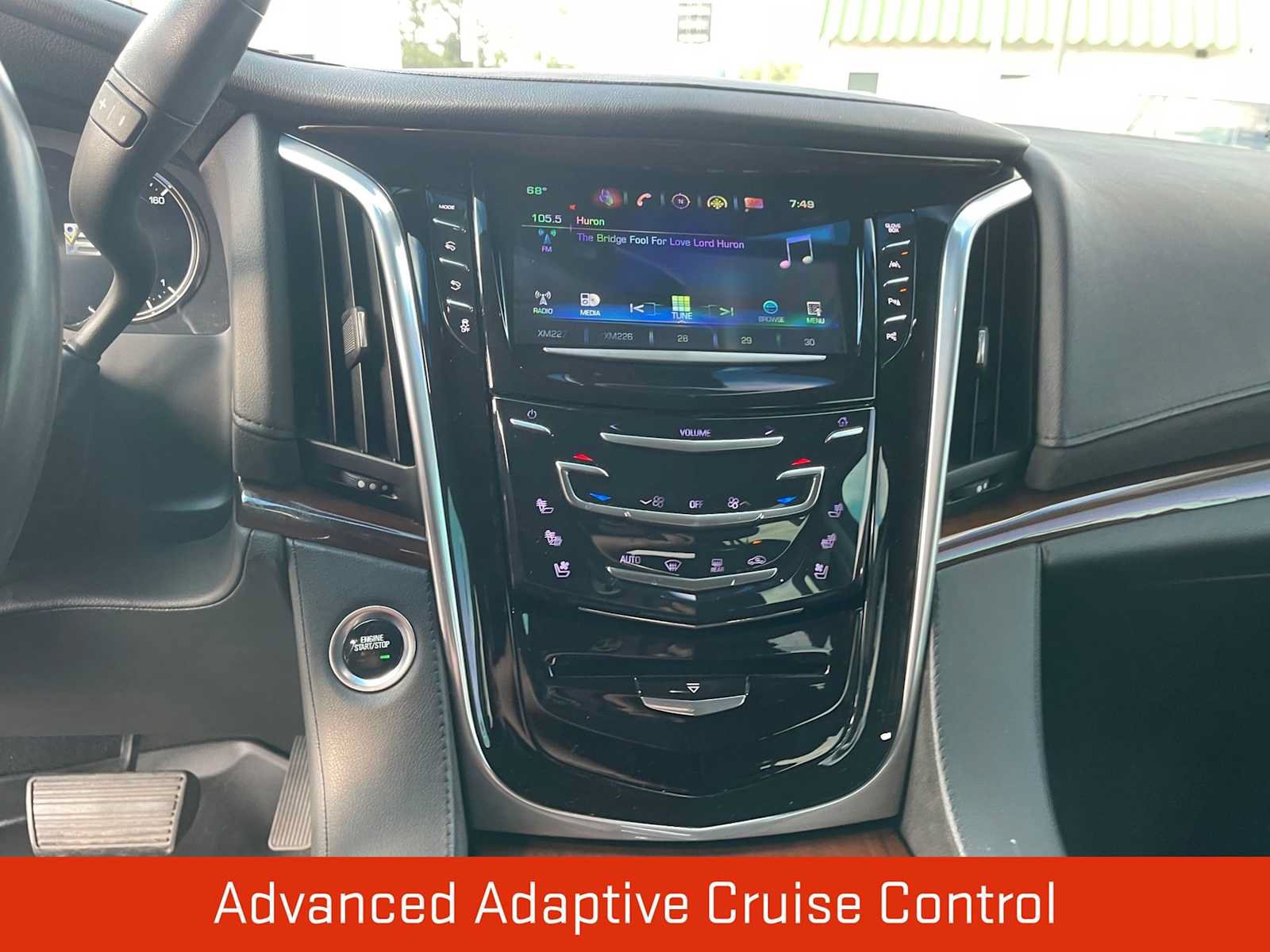 Used 2019 Cadillac Escalade ESV Premium Luxury RWD image 16